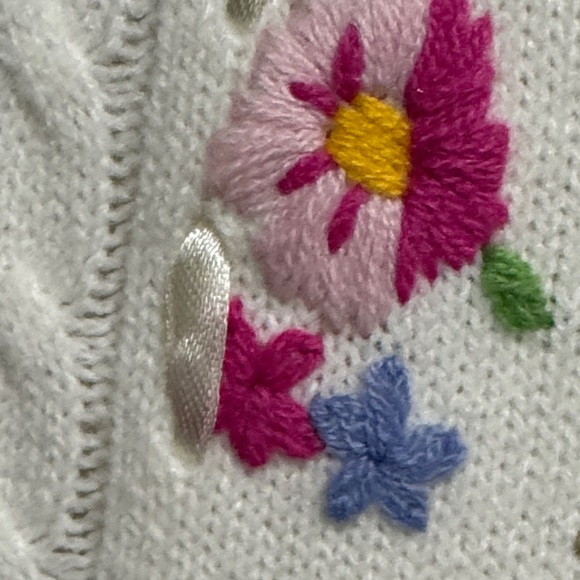Vintage Adrian Delafield Floral Embroidered Knit Vest SZ M 1990’s Great Cond. - Picture 4 of 9